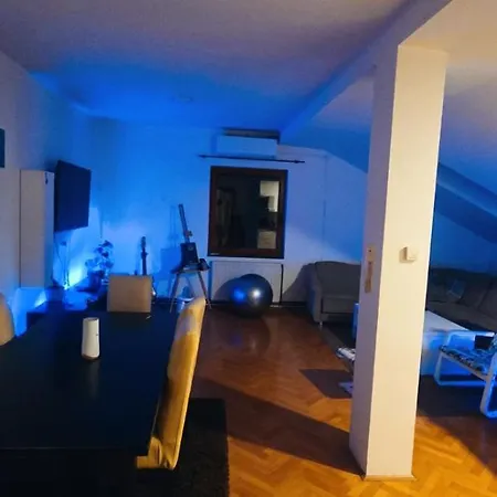 Cinema Apartman *