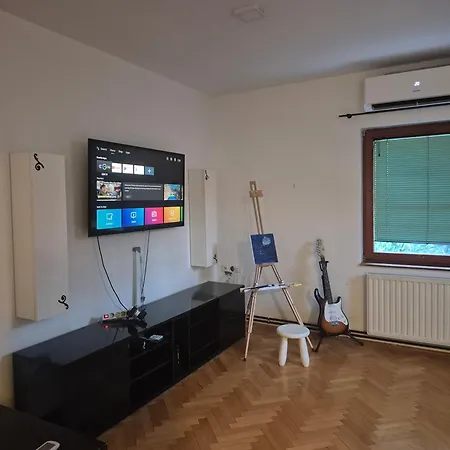 Cinema Apartman